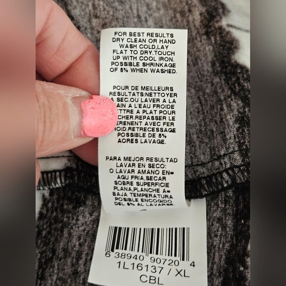 NWT Karen Kane Tank Top Black White Geometric Design Racerback Size XL - Picture 7 of 7